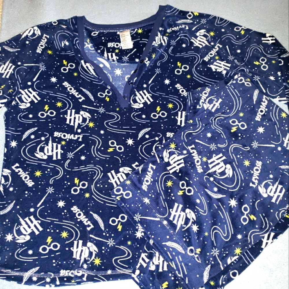 NWOT Harry Potter PJ Set